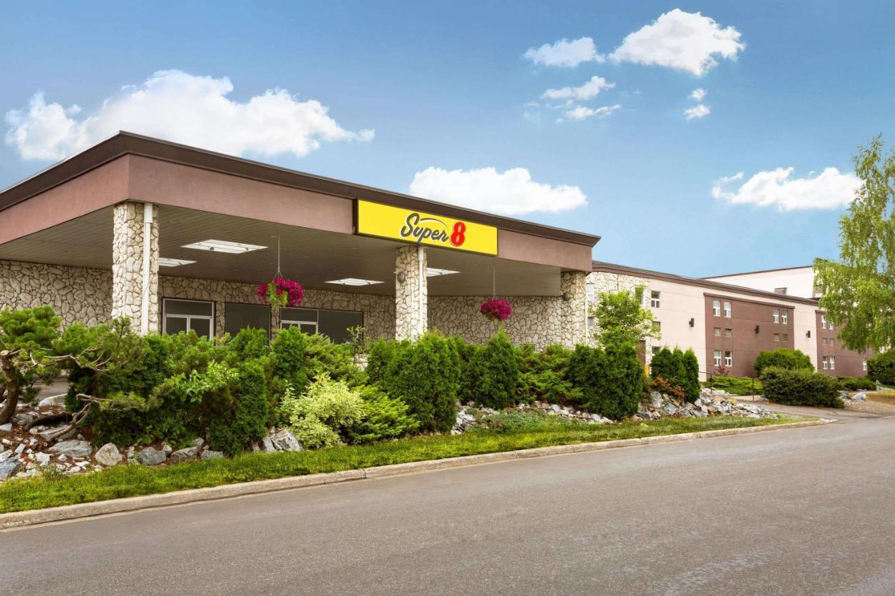 Super 8 By Wyndham Prince George Exterior photo