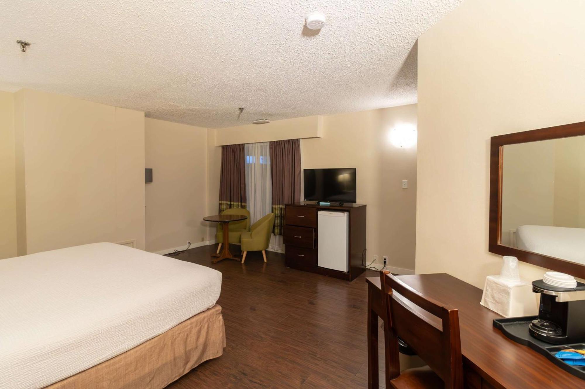 Super 8 By Wyndham Prince George Exterior photo