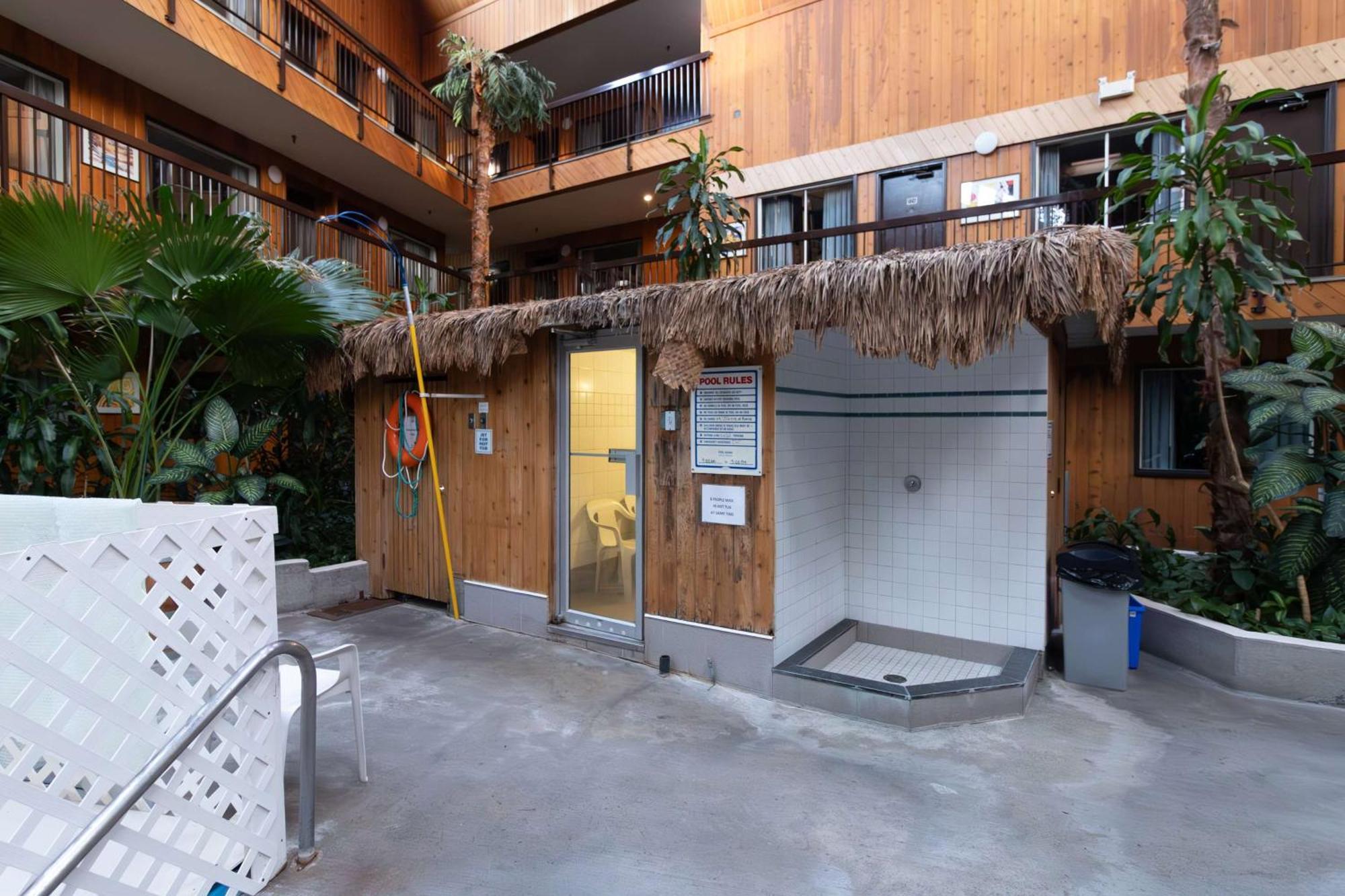 Super 8 By Wyndham Prince George Exterior photo